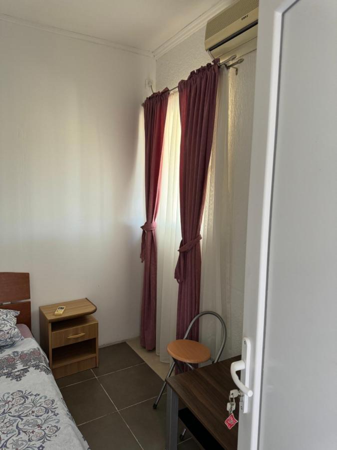 Apartments Airport Golubovci Подгорица Экстерьер фото